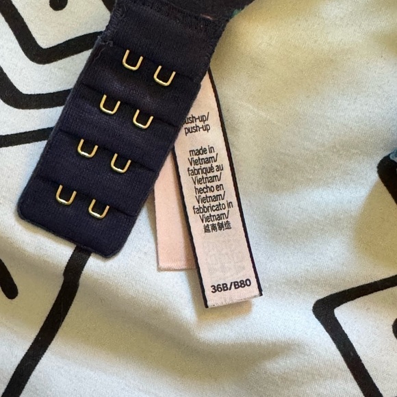 VS Love Cloud Smooth Lightly Lined Full Coverage Bra - Picture 5 of 7